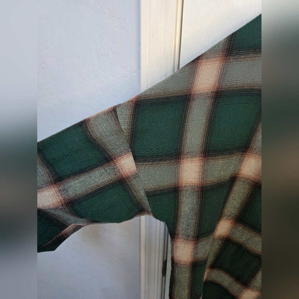 *3 FOR $12* Women's Green Plaid Button-Down Shacket - Picture 4 of 12